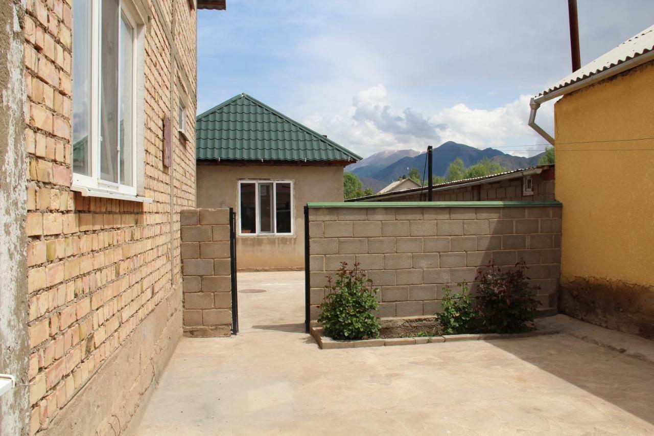Guest House Semetei Bokonbayevo Екстериор снимка