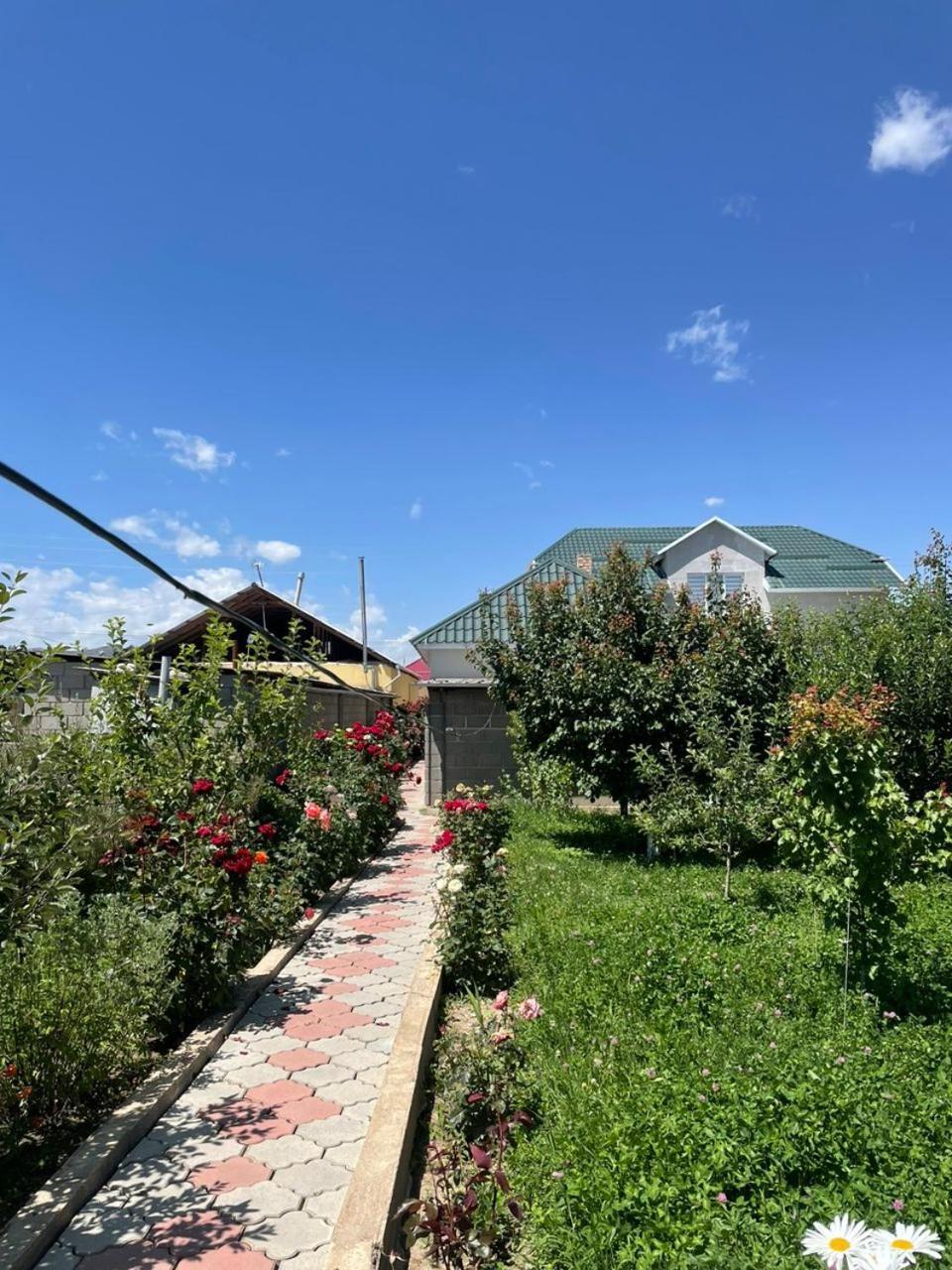 Guest House Semetei Bokonbayevo Екстериор снимка